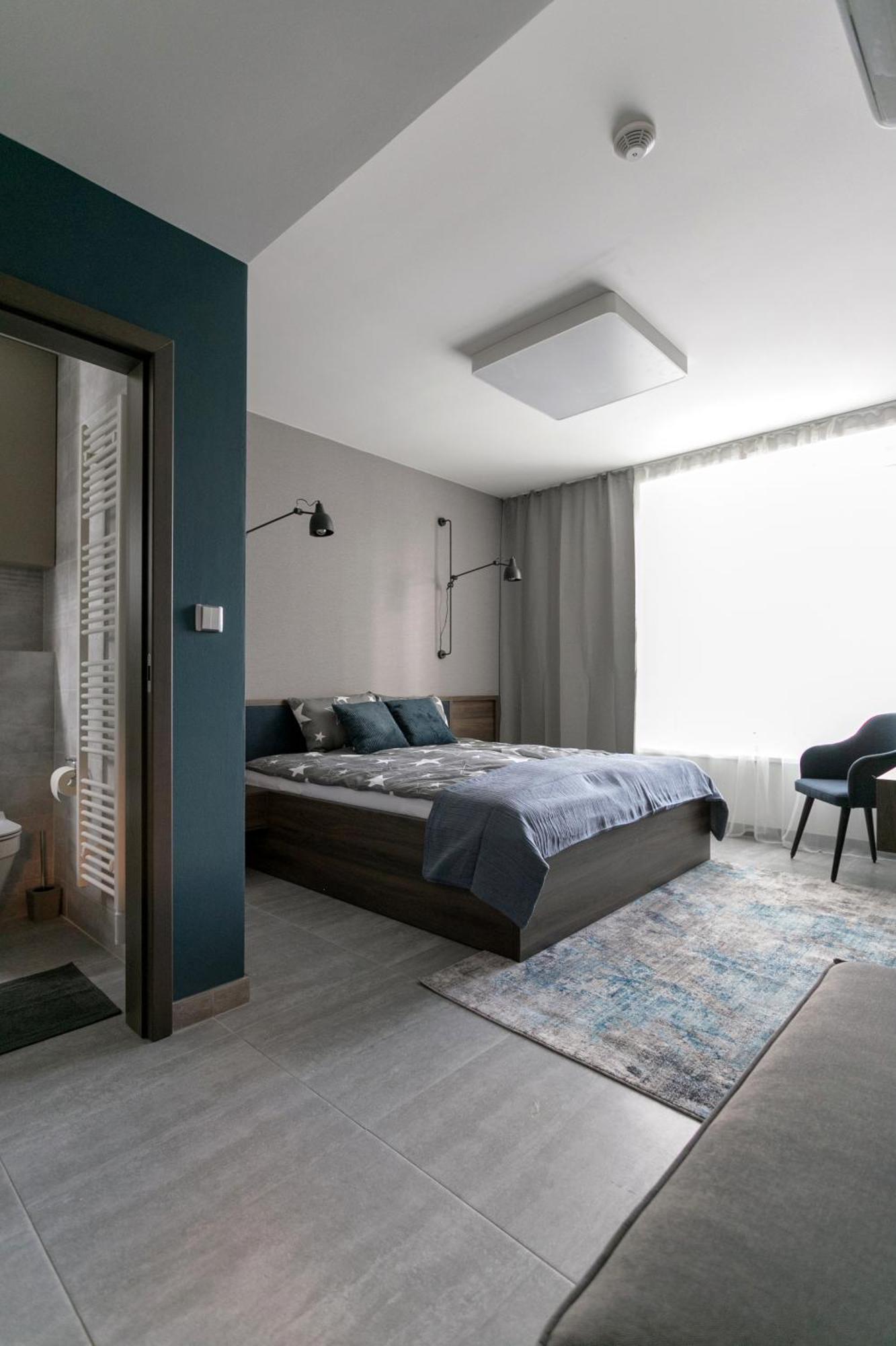 Luong Europe Apartments Praga Esterno foto