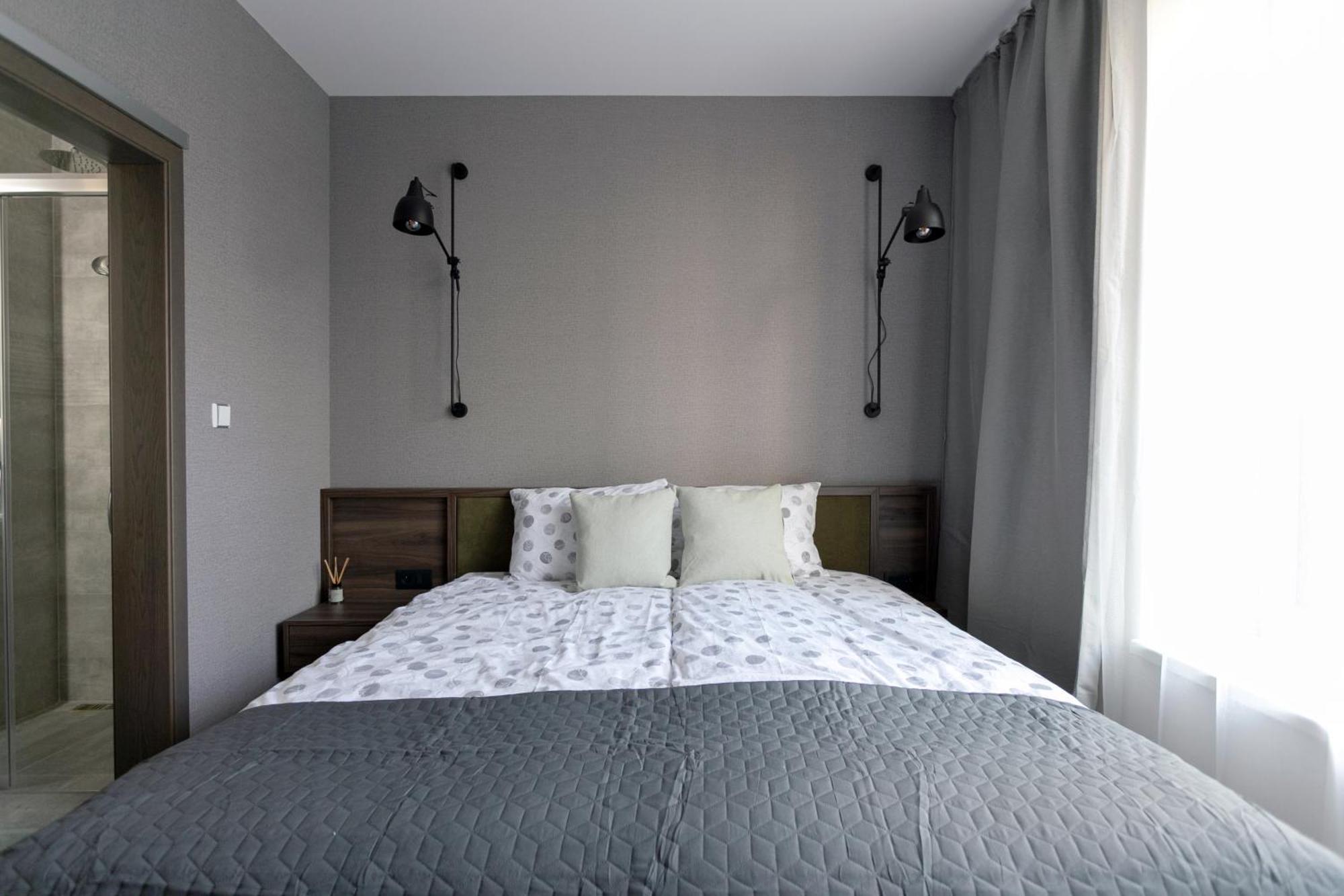 Luong Europe Apartments Praga Esterno foto