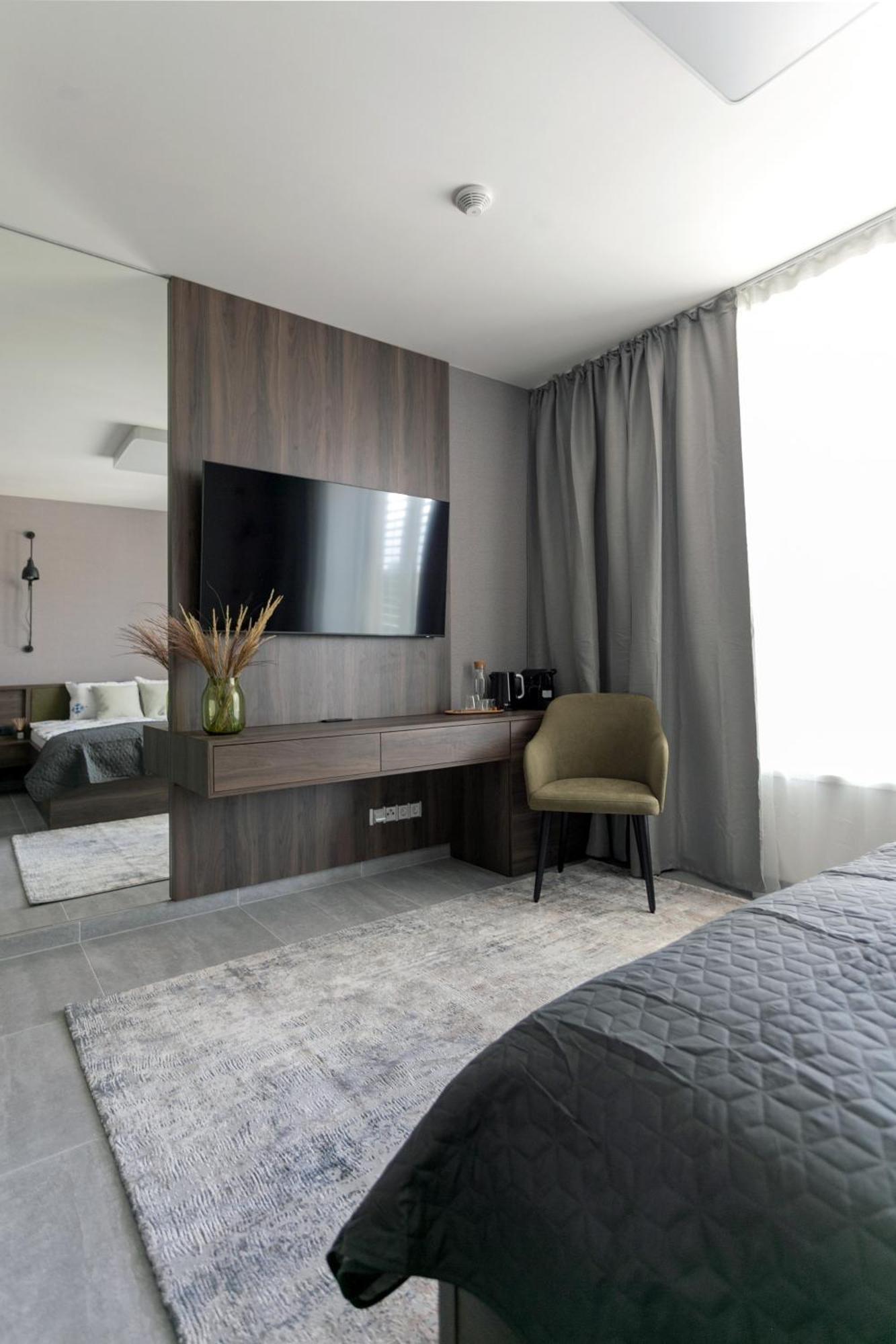 Luong Europe Apartments Praga Esterno foto