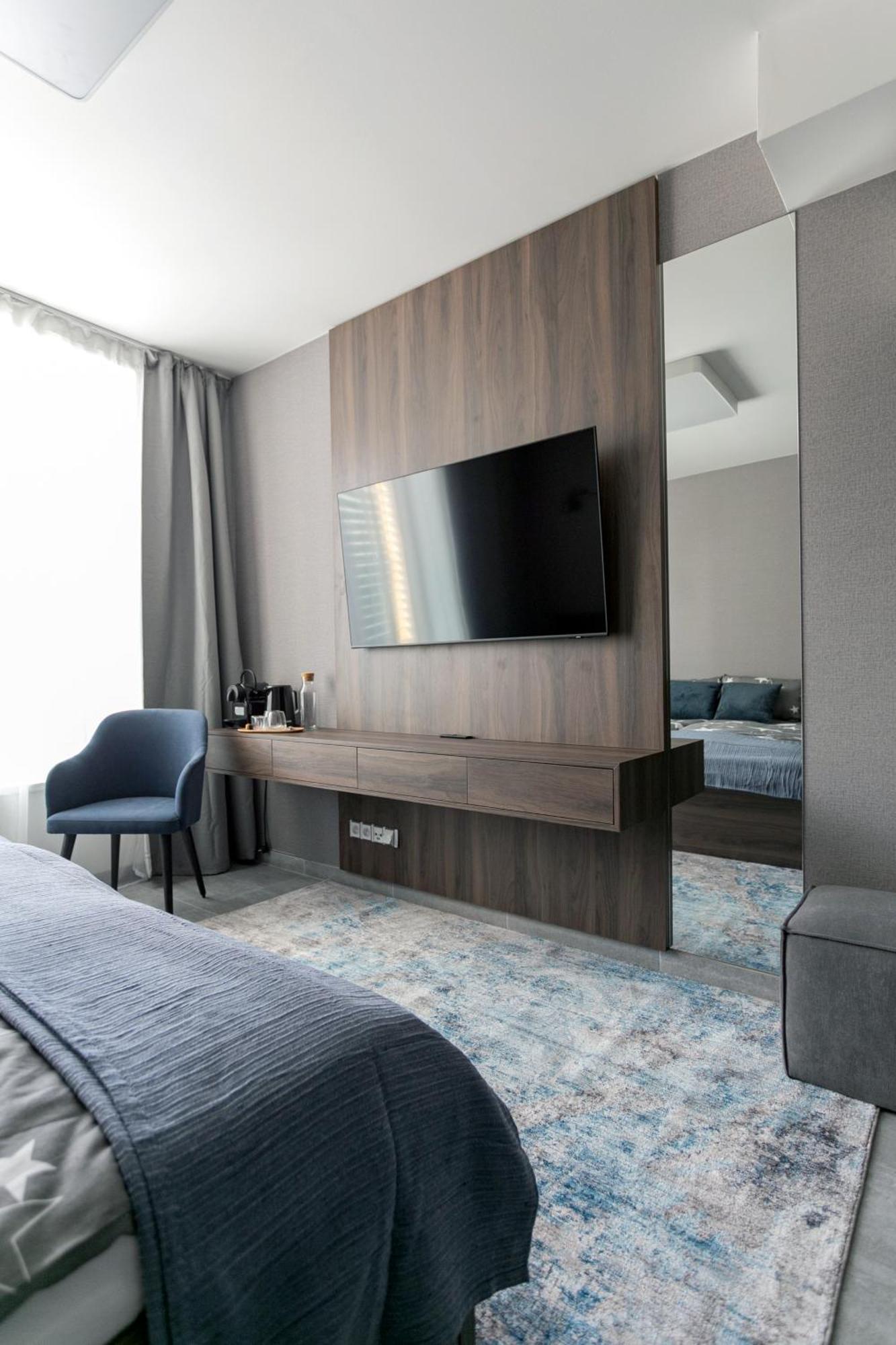 Luong Europe Apartments Praga Esterno foto
