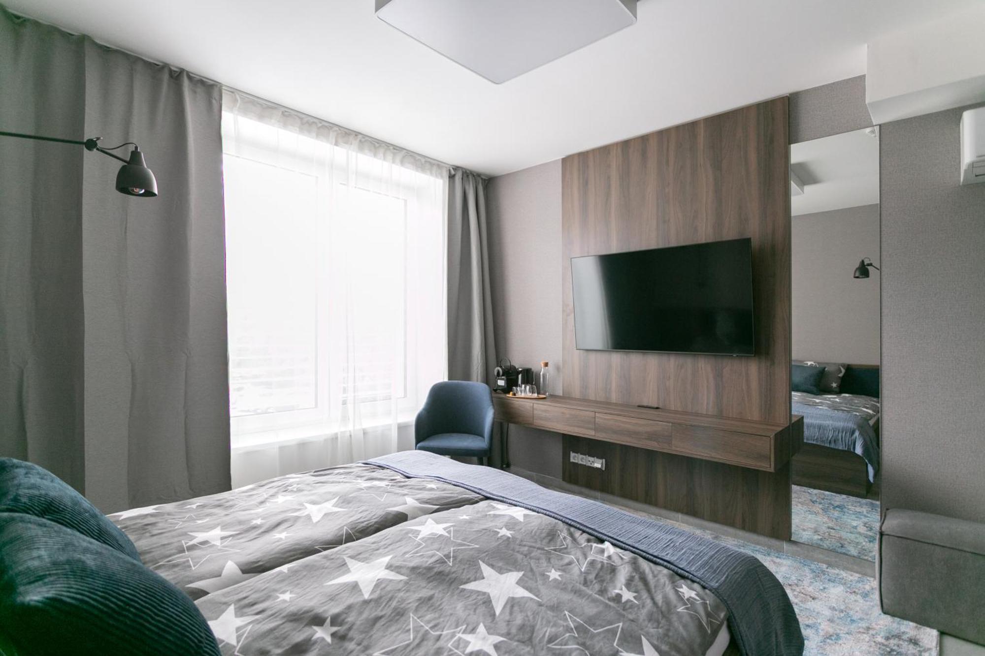Luong Europe Apartments Praga Esterno foto
